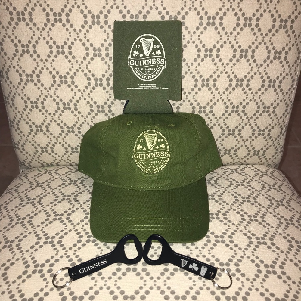 Take 40% Off  ☘️ 2 Guinness Bottle Opener Keychains NWOT ☘️ - Picture 6 of 8